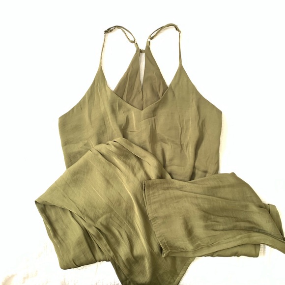Xhilaration olive satin jumper - Picture 1 of 4